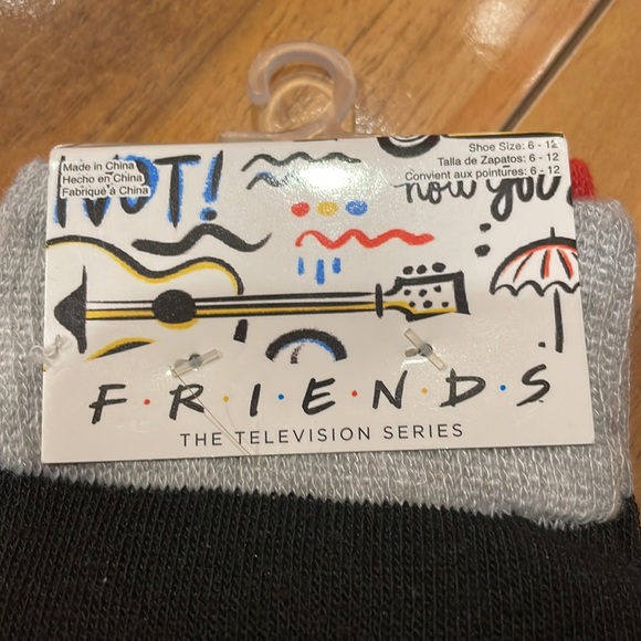 2 pair of NWT friends central perk and lobster socks - Picture 3 of 4
